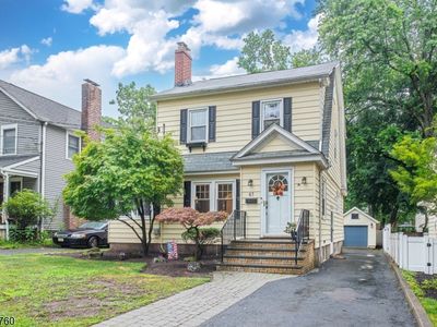 61 Newman Ave
