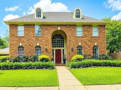 3227 Waters Way Dr
