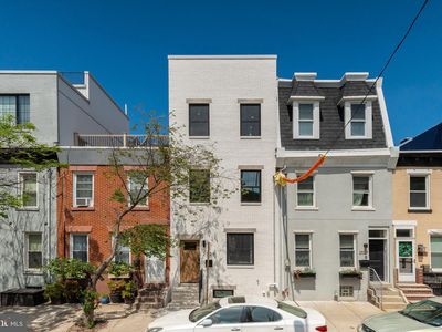 2029 Catharine St