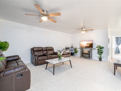 1209 N School St APT 102