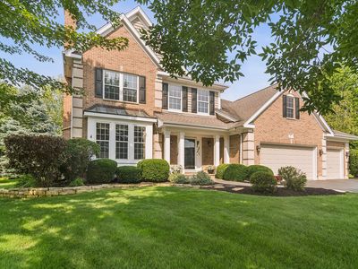 Property at 15 Dorchester Ct, Hawthorn Woods, IL