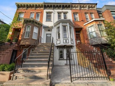 122.5 Harrison Ave