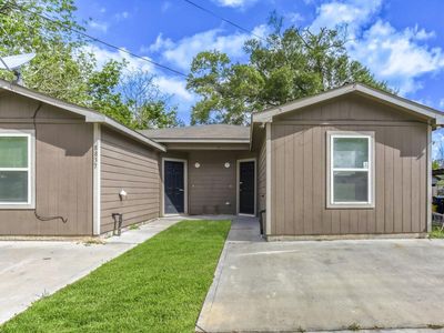 8837 Crestview Dr