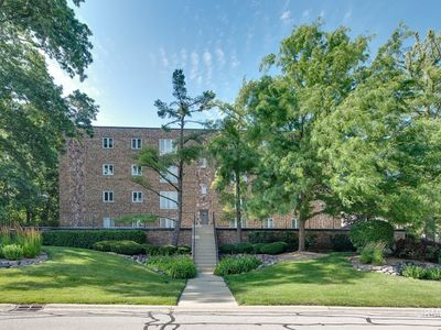 Property at 467 Hiawatha Trl APT 106, Wood Dale, IL