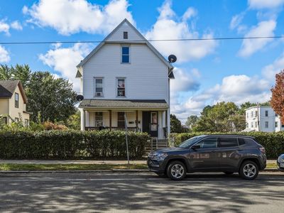 580 Main St