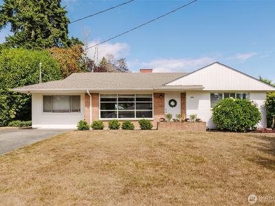 2122 NE Sunrise Drive
