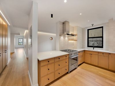 160 W 77th St APT 6A