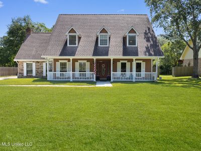 918 Country Club Ln