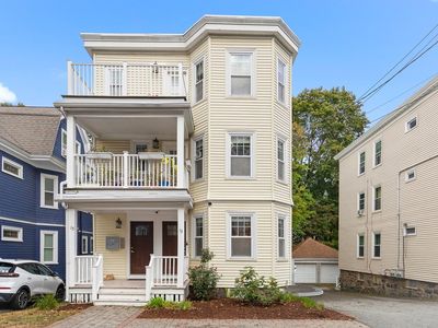 13 Laurel St #1