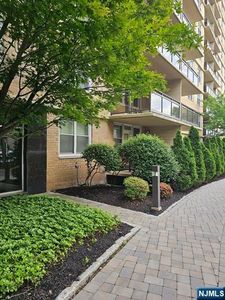 2200 N Central Rd APT 2V