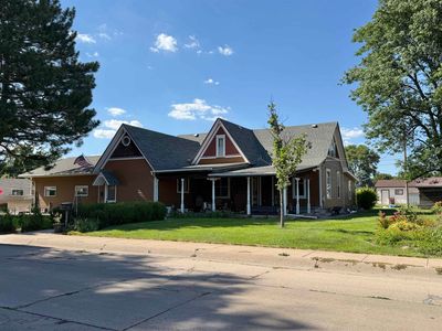 2521 W 2nd St.