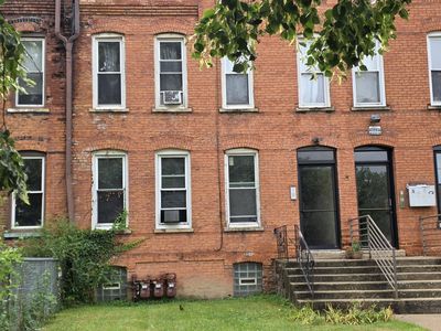 10534 S Maryland Ave