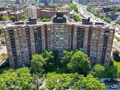 61-20 Grand Central Pkwy APT C1003