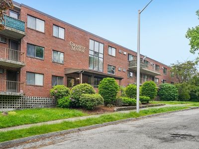 10 Rutledge St APT 2H