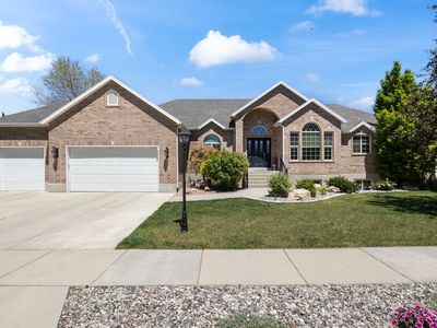 313 E Golden Pheasant Dr S