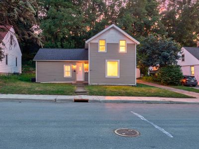 1030 Putnam Ave