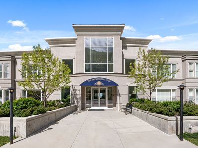 3075 E Kennedy Dr APT 310