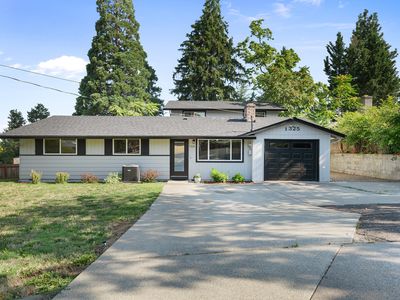1325 Ridge Way