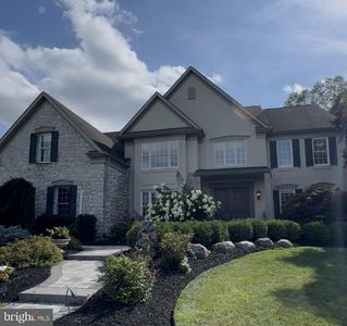 2310 Sandhurst Dr