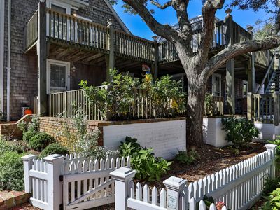 488 Commercial Street #14