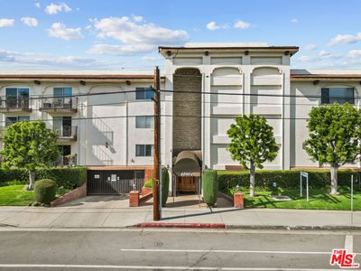 12801 Moorpark St UNIT 302