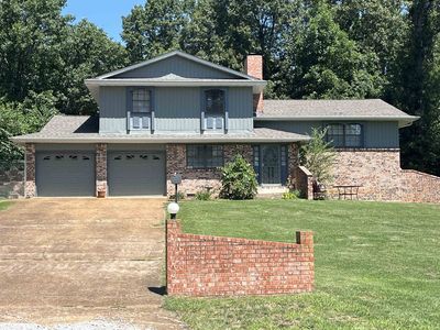 110 Emerald Ln