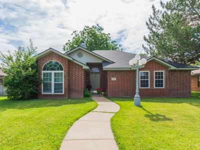 8303 Ranier Dr