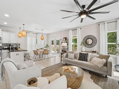 130 Mosaic Oaks Cir
