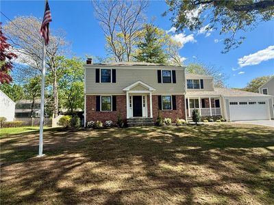 18 Chantilly Dr