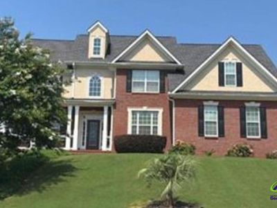 1045 Eagles Brooke Dr