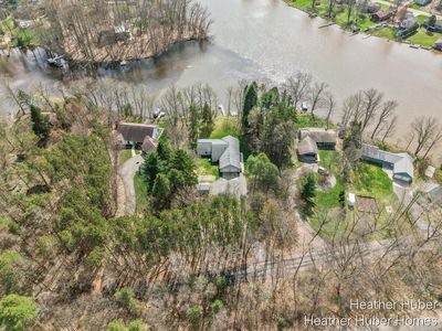 7706 Thornapple Bayou Dr SE