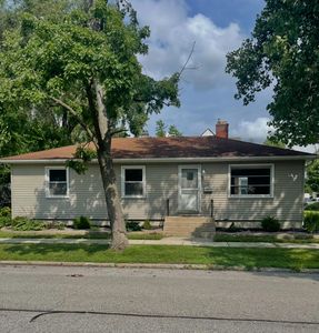 7519 Maplewood Ave