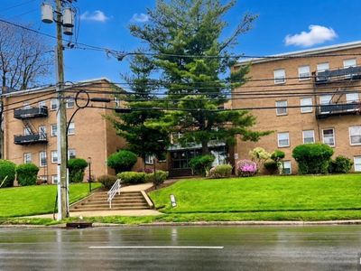 81 Grand Ave