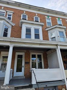 650 1/2 E Broad St