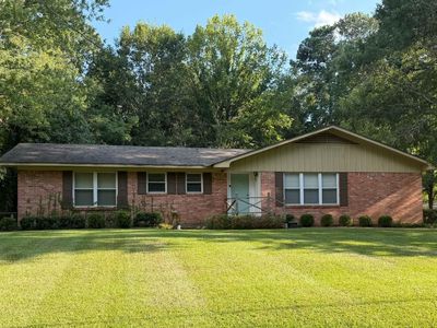 905 Sherwood Dr