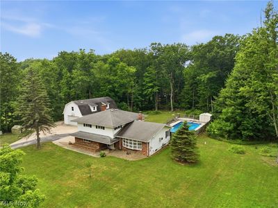 Property at 13034 Stratford Trl, Chesterland, OH