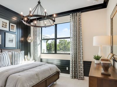 Julia Plan, Cove Royale