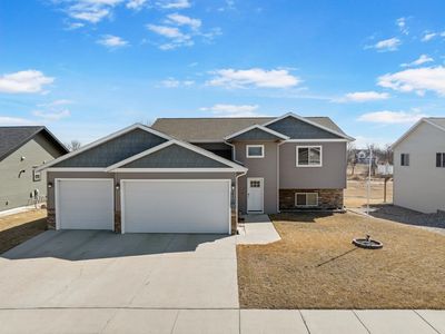 Property at 612 Klein Ave, Surrey, ND