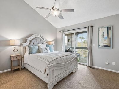 2412 Racquet Club Dr