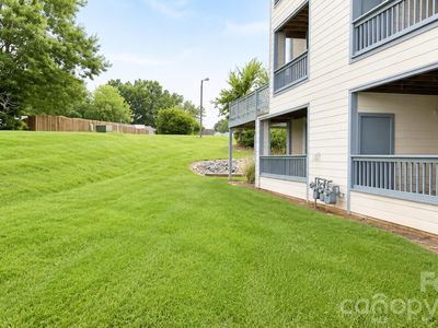8024 Tremaine Ct