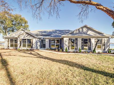 411 Edgewater Dr