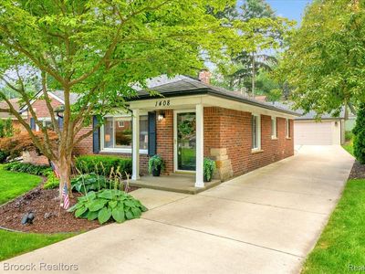 Property at 1408 Avondale St, Sylvan Lake, MI