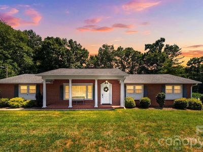 1599 Oakmont Dr