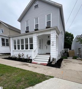 210 5th Ave