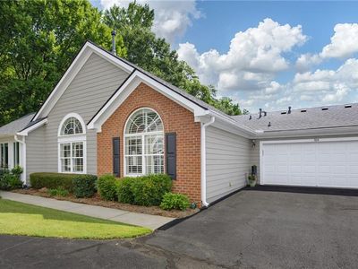 924 Burnt Hickory Cir NW