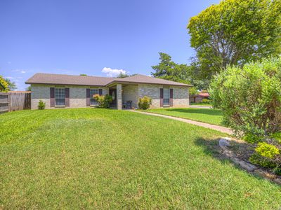 825 PECAN DR