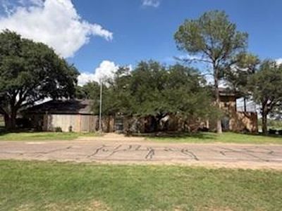 423 Carol Ln