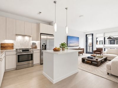 45 W 3rd St Unit 413