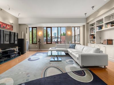 1313 Washington St APT 330