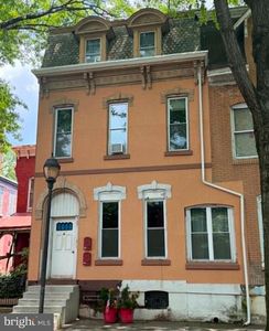 307 S 6th St